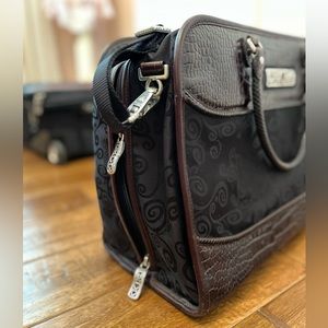 Brighton Travel Set: Suitcase, Carry-On Bag, Pouch, Garment Bag, Cover